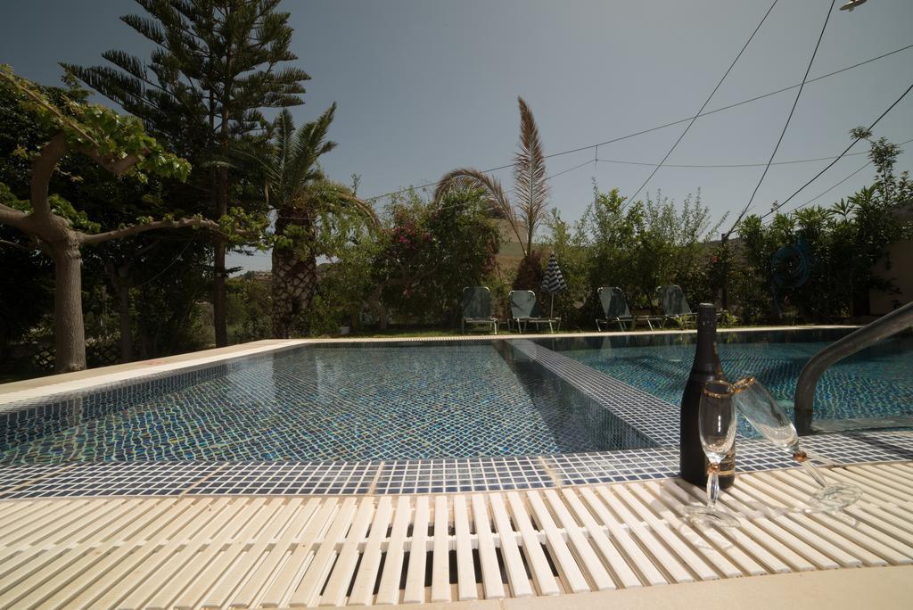 Bodikos Villas&Apartments Pitsidia Exterior foto
